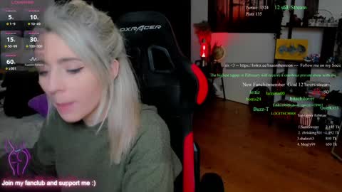 Snapshot of kimilee22 chatting on 02.08.26 Wolfs Girl online show from 02.08.26