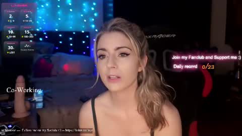 Wolfs Girl online show from 07.06.26