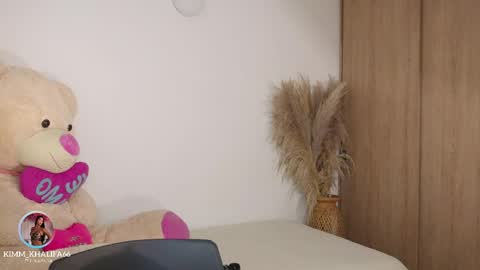 Kim  online show from 04.06.26