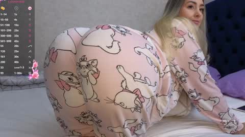 Snapshot of kimmie_ chatting on 03.06.25 Kimmie online show from 03.06.25