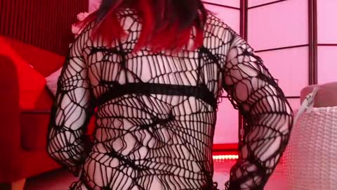 Snapshot of kimmy_red chatting on 10.21.25 KIMMY online show from 10.21.25