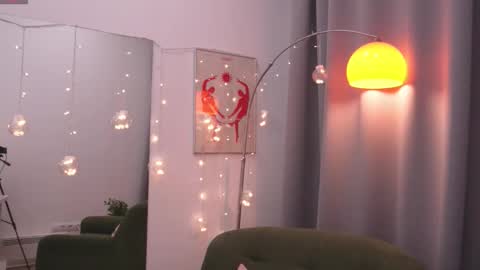 online on Wednesday online show from 02.05.26