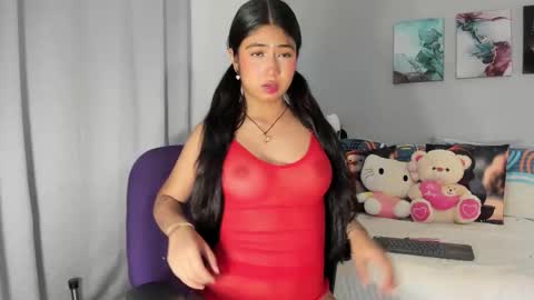 Snapshot of kimtayloor chatting on 11.13.25 Kim online show from 11.13.25