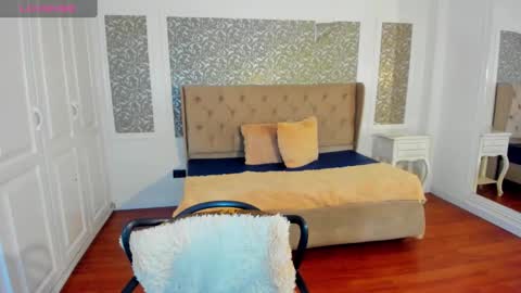 Kim online show from 12.22.24