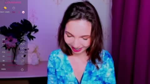 Hazel online show from 06.04.26