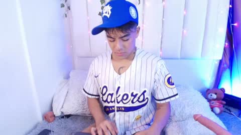 king  help me reach 100 likes online show from 01.17.25