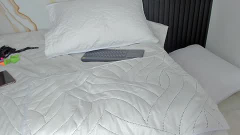 Snapshot of king_lovely_horny chatting on 03.06.25 KING online show from 03.06.25