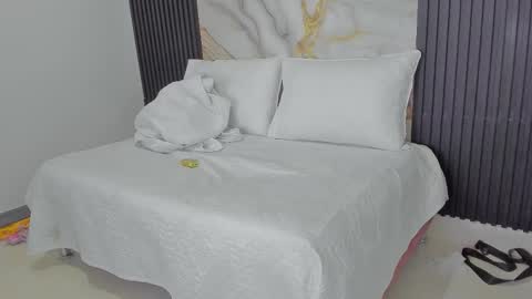 Snapshot of king_lovely_horny chatting on 10.08.25 KING online show from 10.08.25