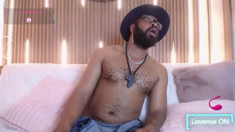 Snapshot of king_mallik chatting on 10.15.25 Malik online show from 10.15.25