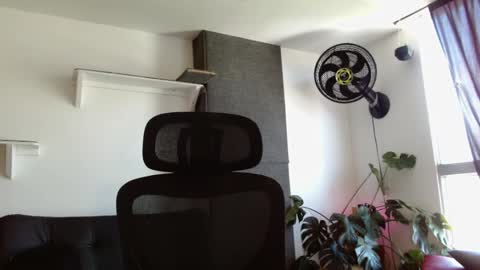 Snapshot of kingcat420 chatting on 01.12.25 Jake online show from 01.12.25