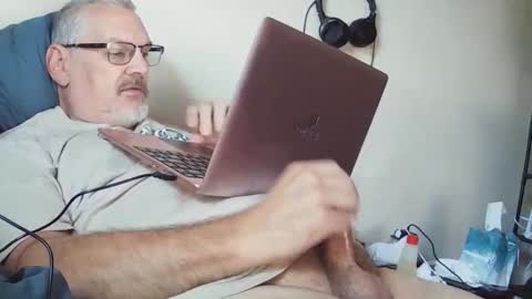 kingtongue10 online show from 09.28.25