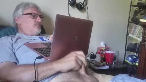 kingtongue10 online show from 04.22.26