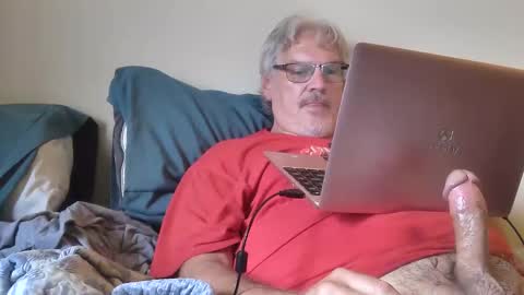 Snapshot of kingtongue10 chatting on 05.19.26 kingtongue10 online show from 05.19.26