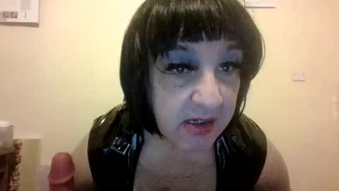 Cynthia Pvc lips online show from 12.12.24