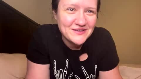 Snapshot of kinkbitch25 chatting on 02.01.26 Kinkbitch online show from 02.01.26