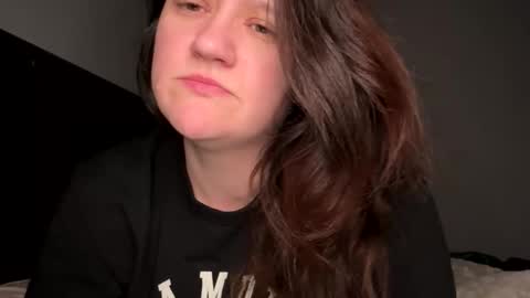 Snapshot of kinkbitch25 chatting on 02.14.26 Kinkbitch online show from 02.14.26