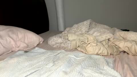 Snapshot of kinkbitch25 chatting on 02.15.26 Kinkbitch online show from 02.15.26