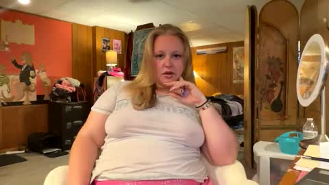 kinkikittiekat online show from 05.18.26