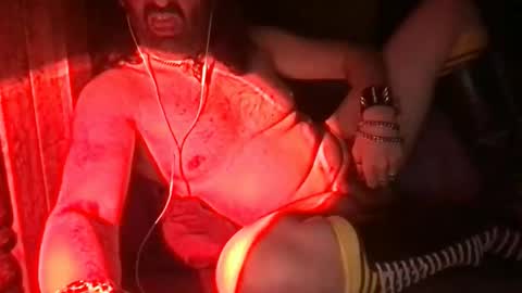 Snapshot of kinky122kev chatting on 09.24.25 Southlonguy online show from 09.24.25