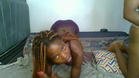 kinky_aria online show from 11.16.25