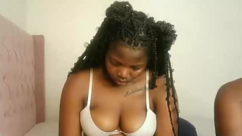 Lola online show from 02.08.26