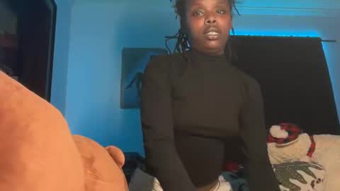 Snapshot of kinkycoupleinteracial chatting on 11.01.25 interracialfacial online show from 11.01.25