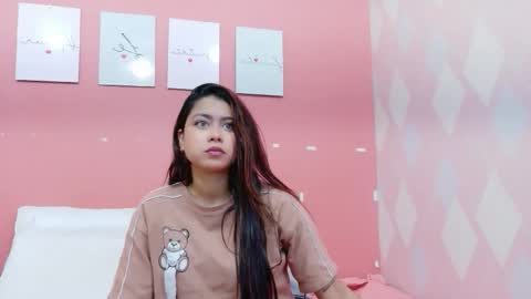 Snapshot of kinkycutegirll chatting on 10.29.25 kinkycutegirll online show from 10.29.25