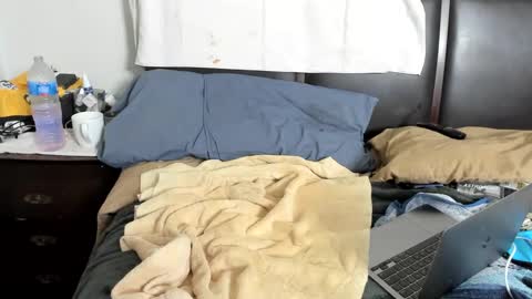 Snapshot of kinkyguy323232 chatting on 12.07.24 Kinkyguy323232 online show from 12.07.24