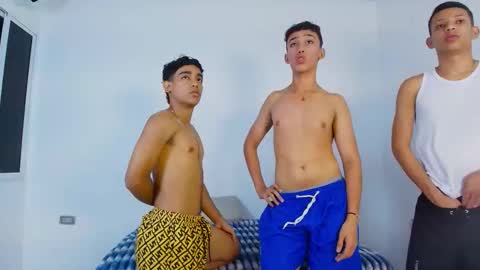 Snapshot of kinkyhousexxx chatting on 01.31.26 kinkyhousexxx online show from 01.31.26