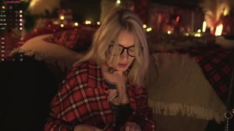 kinkylina_ online show from 01.01.25