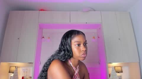 M A R A  online show from 11.27.25