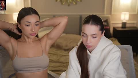 Snapshot of kira0541 chatting on 11.24.25 Sweet girls online show from 11.24.25