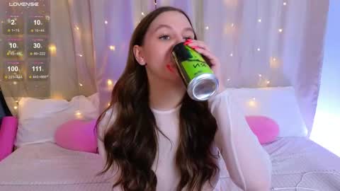 Kira Briis online show from 04.27.26