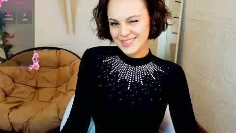 Snapshot of kira_energy chatting on 09.12.25 kira_energy online show from 09.12.25