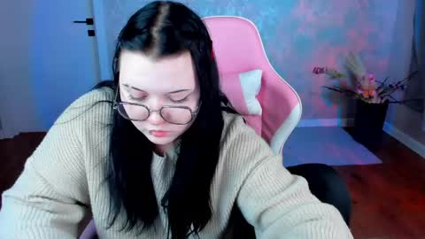 kira online show from 04.13.26