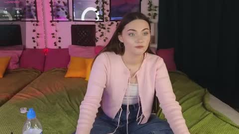 Snapshot of kira_jin chatting on 02.21.25 kira_jin online show from 02.21.25