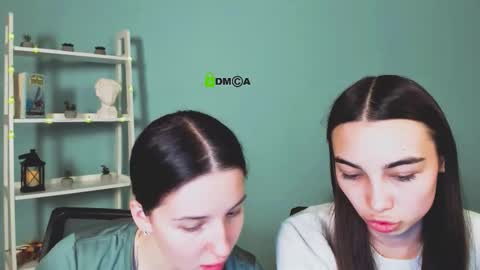 kira_light__ online show from 12.16.25