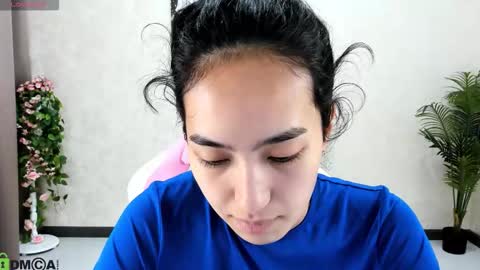 Aura online show from 10.12.25