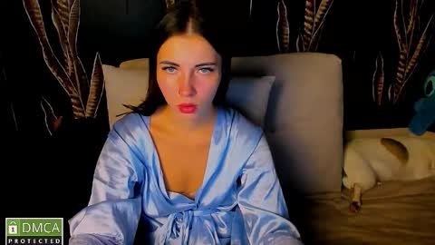 Kira  online show from 10.20.25