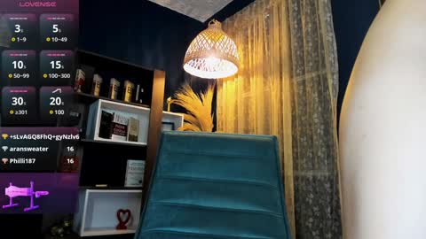 Snapshot of kira_rizzoo chatting on 12.17.24 KIRA online show from 12.17.24