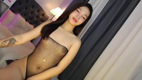 Snapshot of kira_willer chatting on 12.16.24 KIRA online show from 12.16.24