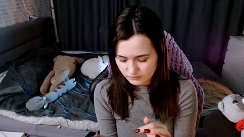 Snapshot of kira_yammy chatting on 01.21.25 Kira follow me online show from 01.21.25