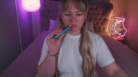 Kira online show from 02.07.25