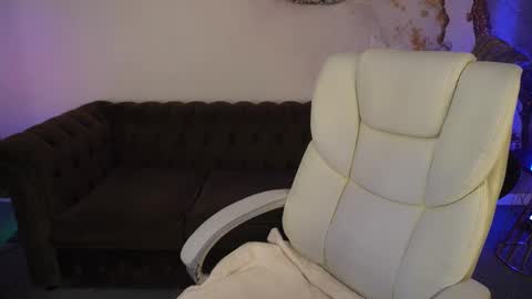 Kira online show from 02.09.25