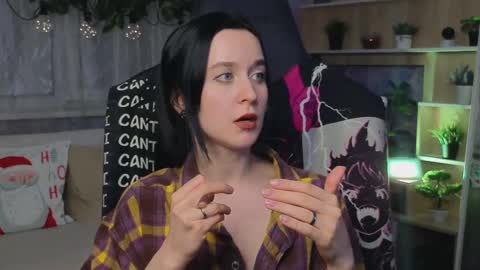 Snapshot of kiralilime chatting on 03.12.25 Kira online show from 03.12.25