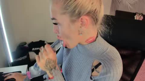 Kira online show from 10.03.25