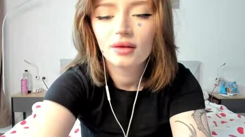 Snapshot of kirameowcam chatting on 05.16.26 kirameowcam online show from 05.16.26
