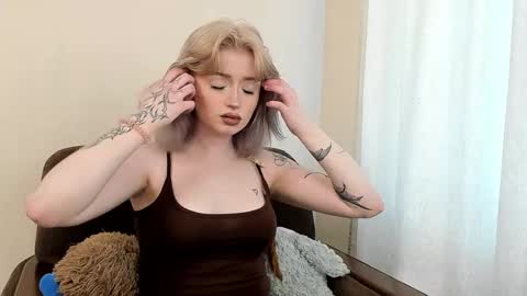 Snapshot of kirameowcam chatting on 05.30.26 kirameowcam online show from 05.30.26
