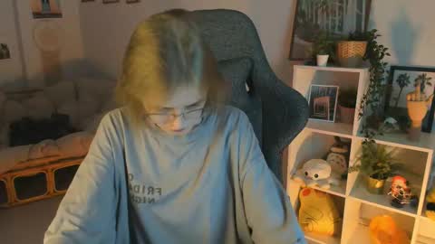 Kira online show from 03.02.25