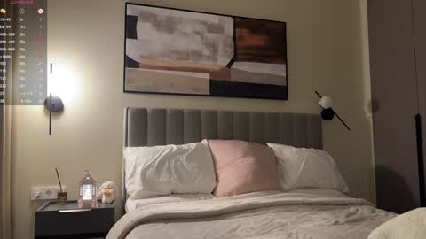 Snapshot of kiramystery chatting on 12.27.24 Kira online show from 12.27.24